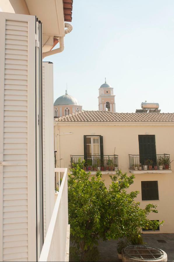 Relaxing Appt. Into The Heart Of Historical Center Apartment Kalamata Exterior photo